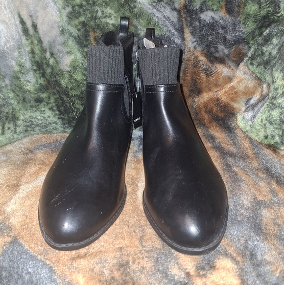Torrid Black Ankle Booties - Picture 2 of 16